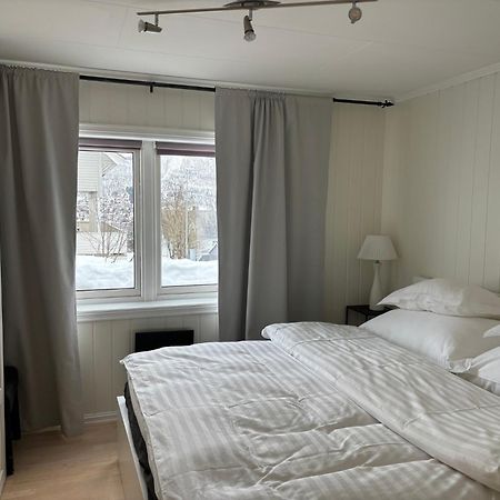 Sentral 4-Roms Leilighet I Trollbakken Tromso Exterior photo